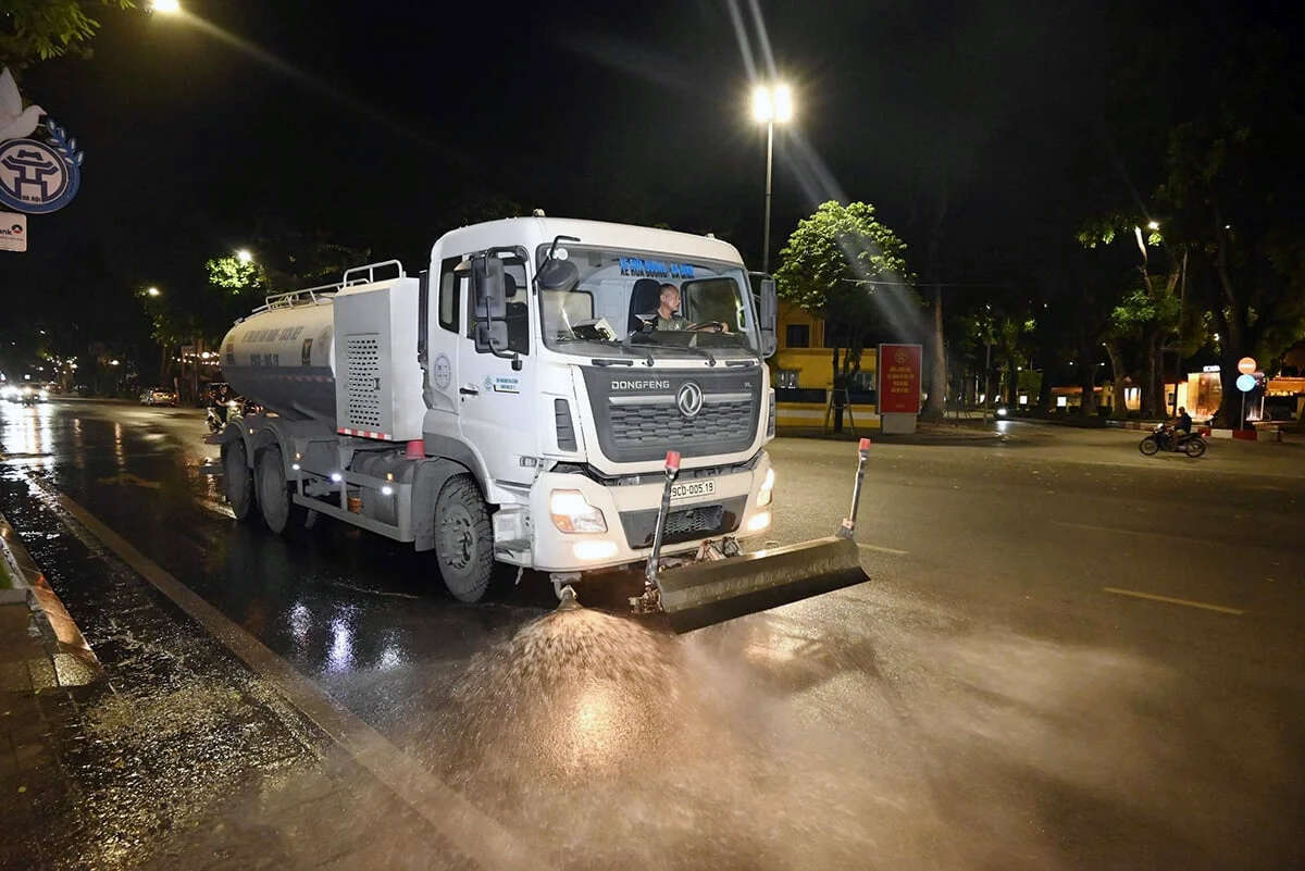 Hà Nội chủ động vệ sinh môi trường dịp cuối năm và Tết Bính Ngọ